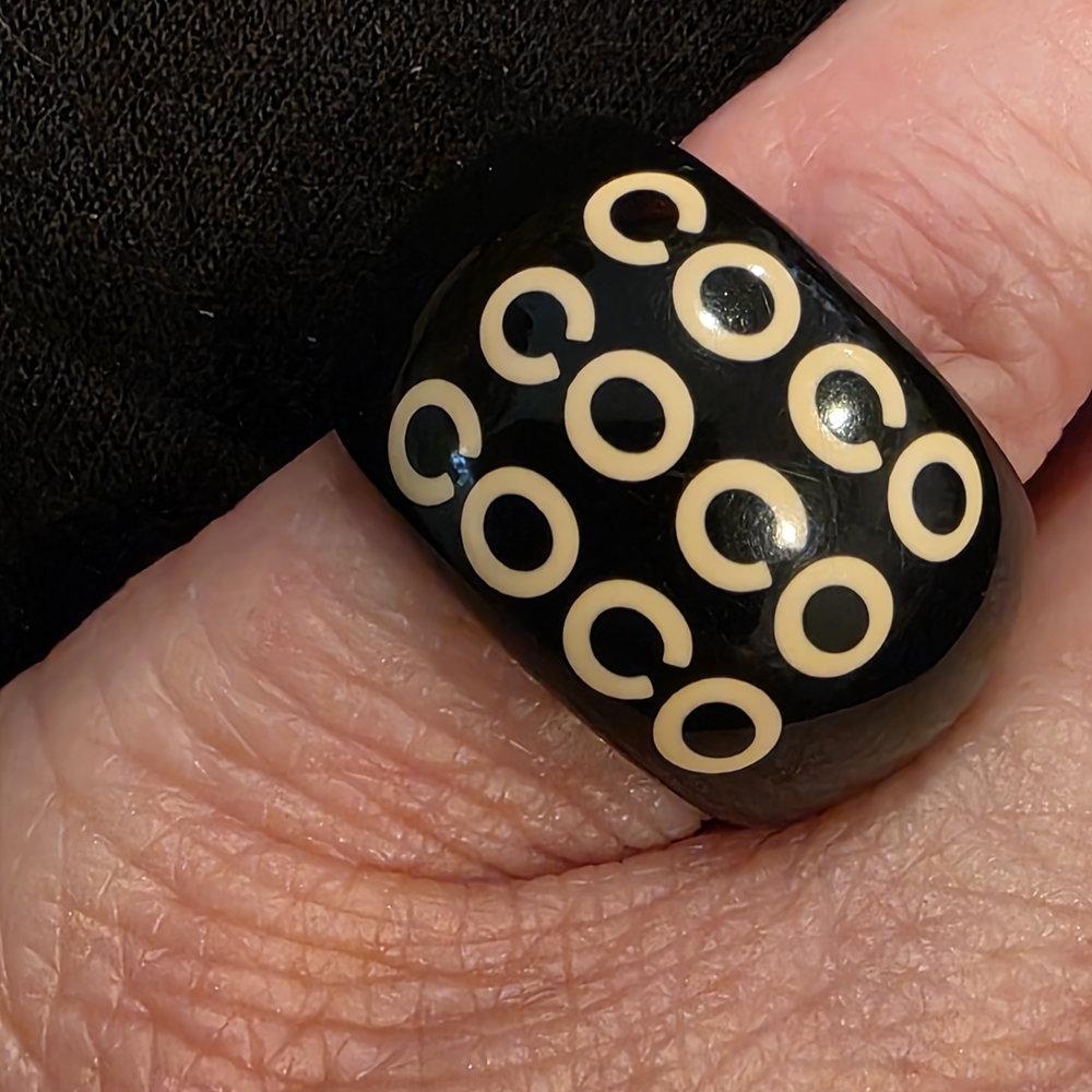 CHANEL RING - Picture 2 of 4
